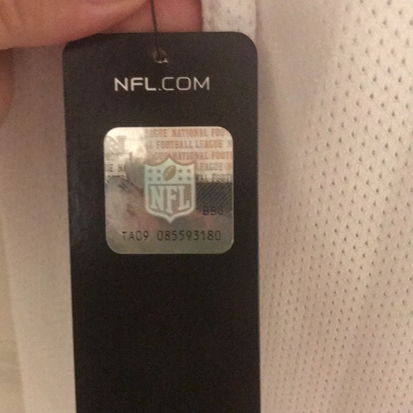 Nwt. New England Patriots old school logo white T-shirt size large - Picture 6 of 6